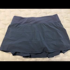 Lululemon Pace Rival Mid-Rise Skirt.  Navy sz10